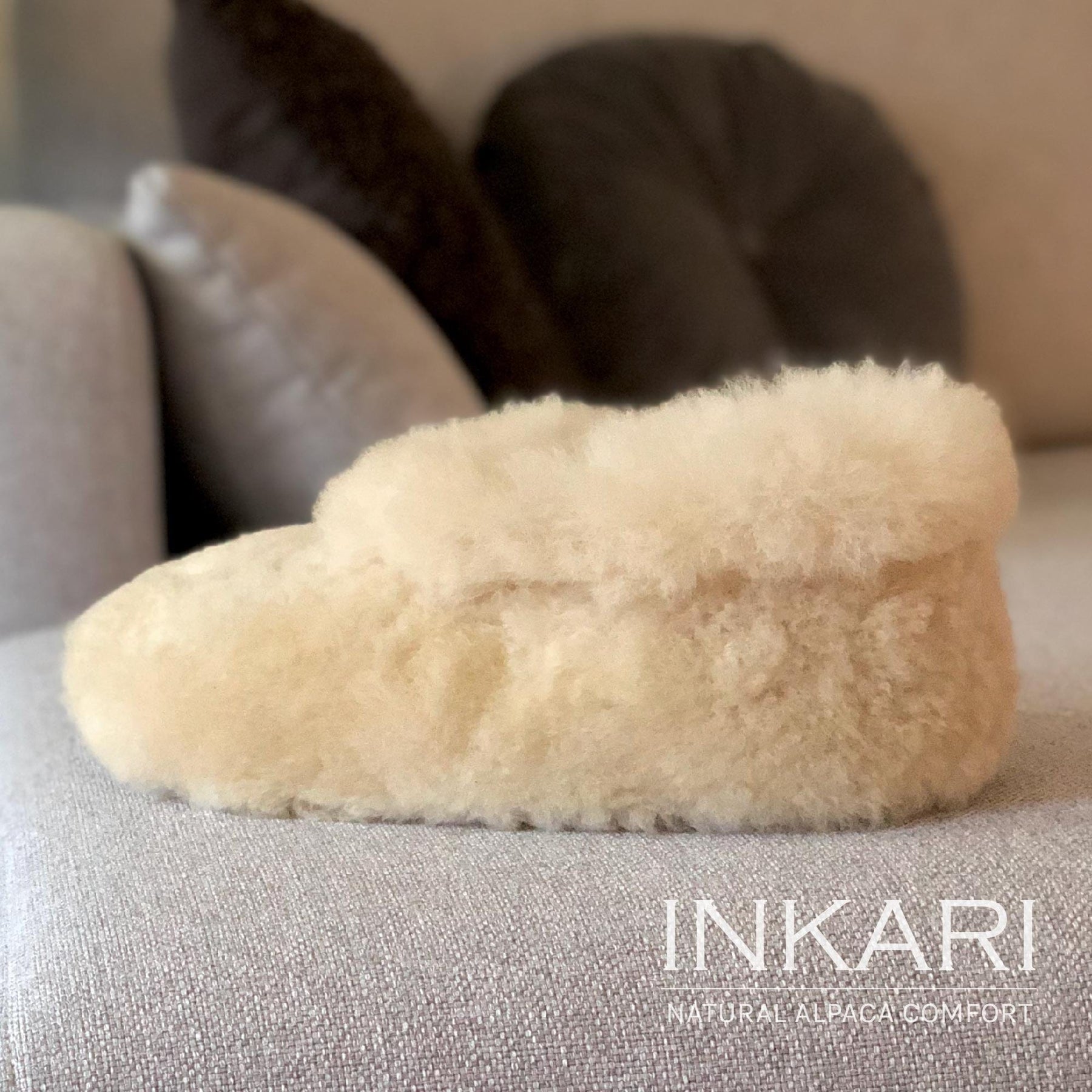 Suave - Alpaca Slippers - Blond - alpaca wool - alpaca products & gifts - handmade - fairtrade gifts - by Inkari